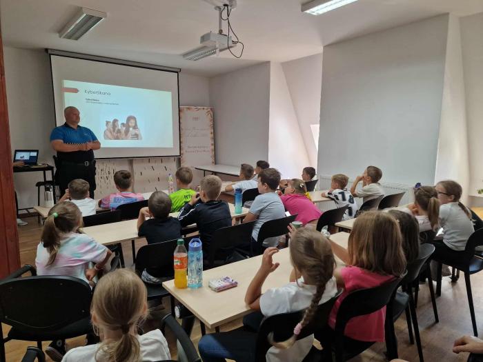 7667061d-0706-47b3-bde9-846dda6dea50