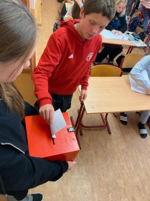 dd121eeb-6b0a-4aea-877c-acf8bcda0a49