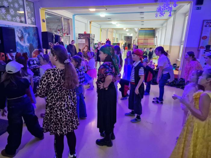 3dcec7ee-1f56-490a-9ee7-d1cd07b71c94fas