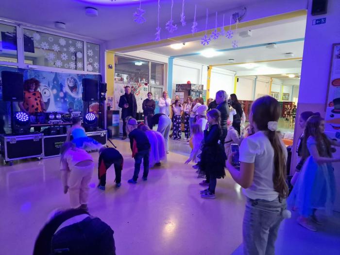 7df0a7e1-9d08-40c5-8559-360e8b2c5a2c